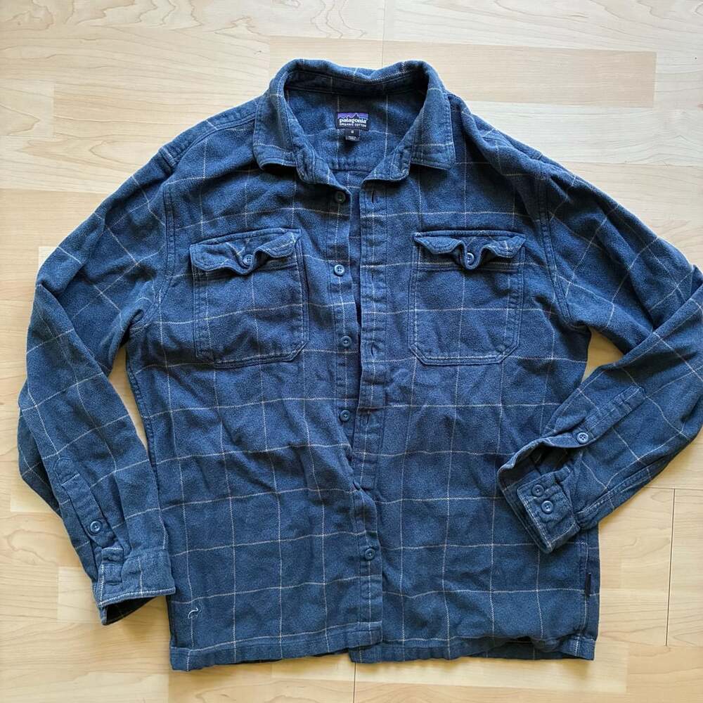 Patagonia Men's Organic Cotton Blue Plaid Long Sleeve Button Up Flannel Shirt M